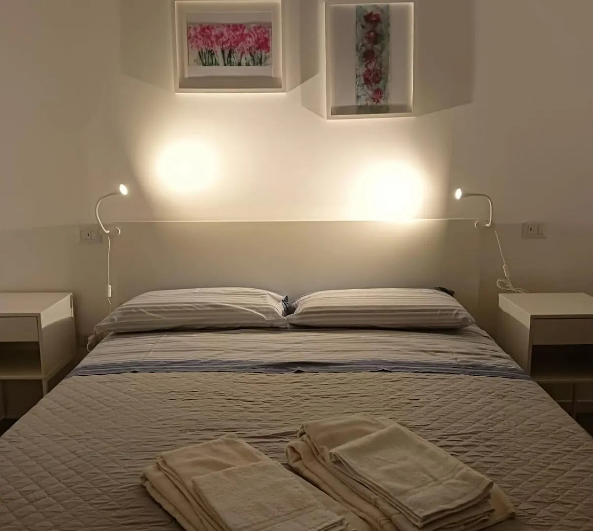 Domus Mares Camere Private Alghero 0*,