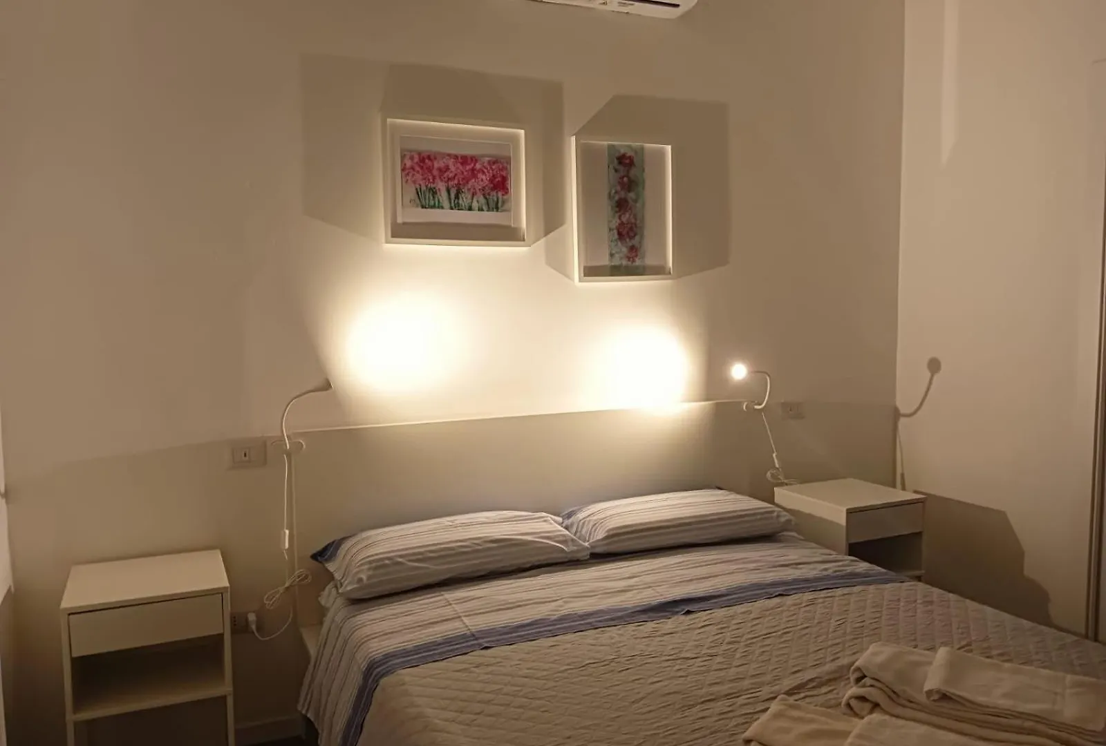 Domus Mares Camere Private Alghero 0*,  Italy